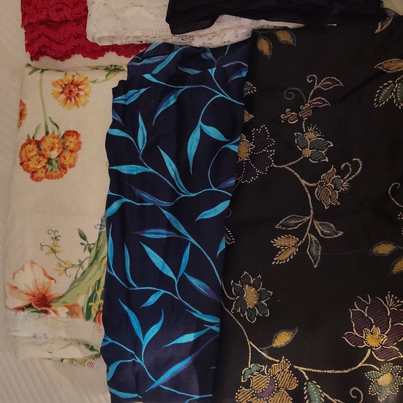 Assorted Patterned Fabric Collection - Picture 2 of 4